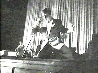 �G�����B�X�̃��C�u